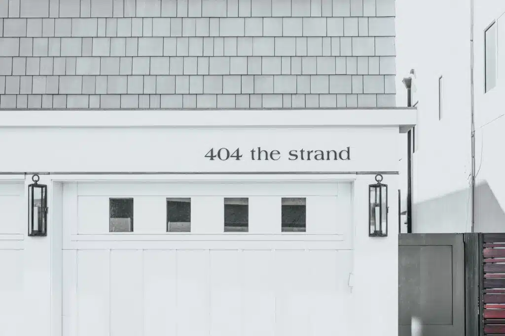 404 the strand - Photo by Nathan Dumlao